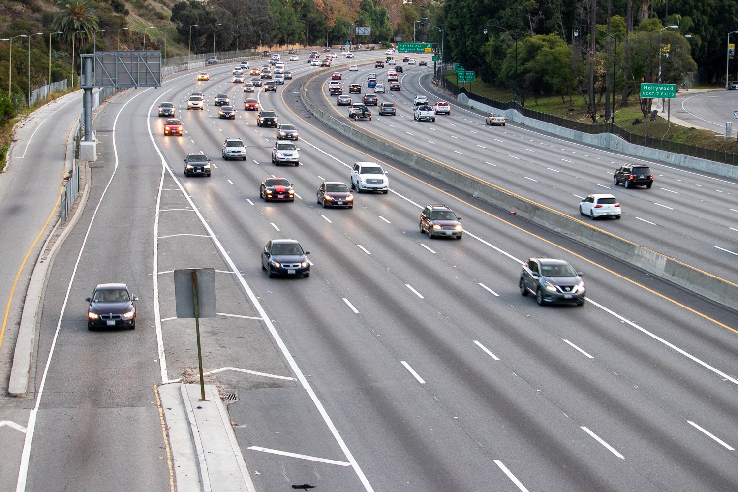 Biloxi, MS – Injury Wreck on I-110 near Exit 1D/Bayview Ave