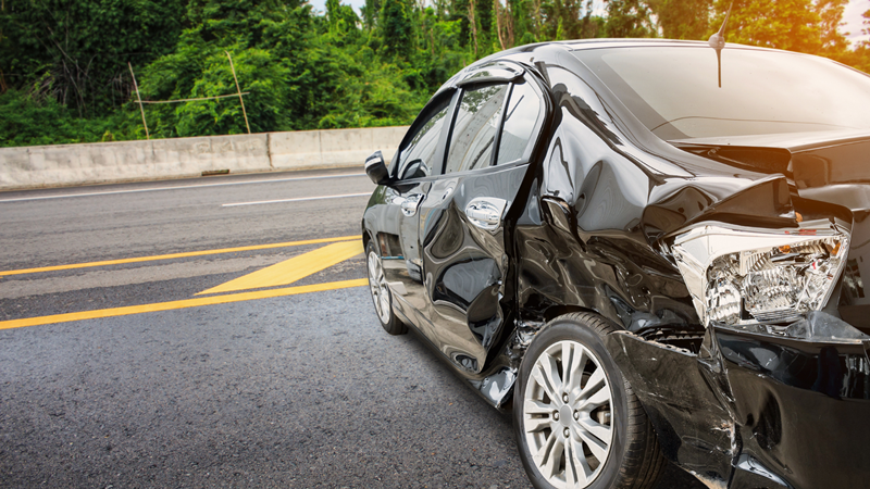 Hattiesburg, MS – Car Wreck on Black & Gold Blvd near Bond Hall Ends in Injuries