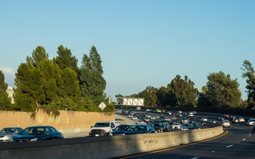 Jackson, MS – Injuries Reported in Car Accident on I-20 Near I-55