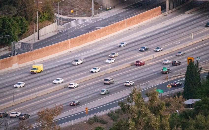 Jackson, MS – I-55 Scene of Major Car Wreck between High St & Fortification St